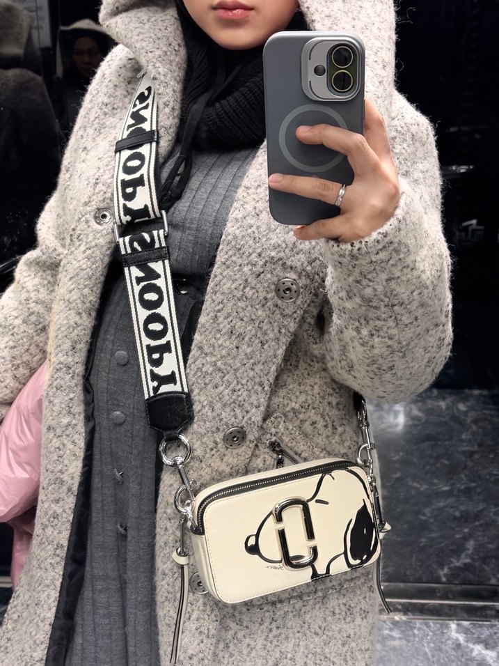 Marc Jacobs x Peanuts Snoopy  The Snapshot (orijinal) - Görsel 3