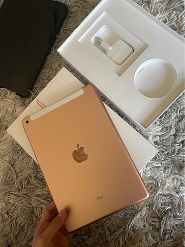 Apple ipad 6 simkartlı satıldı