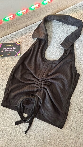 yaka v crop top bluz
