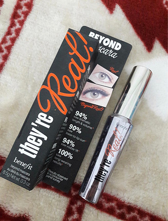 universal Beden Benefit They?re Real Mascara