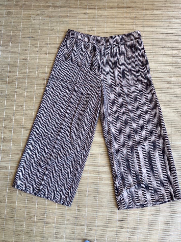 Kadın Kahverengi Pilili Midi Kumaş Pantolon - Görsel 4