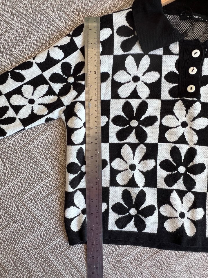 Çiçek Desenli Örgü Uzun Kollu Kazak - Görsel 4