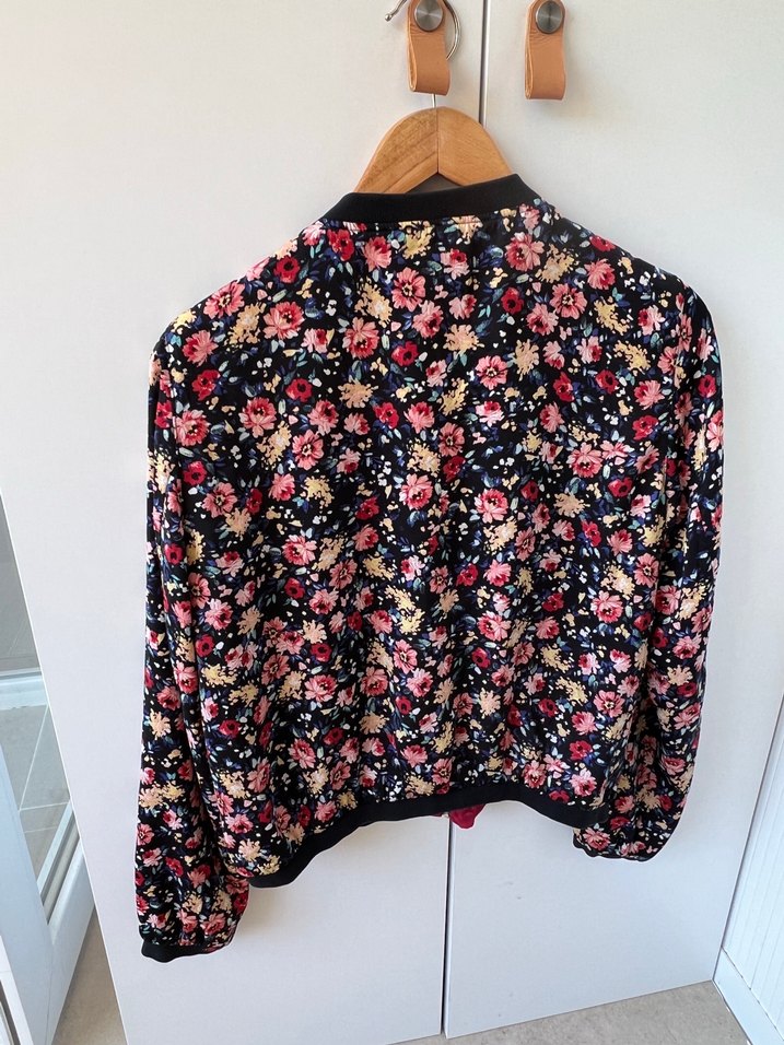 Çiçek Desenli Fermuarlı Kadın Ceket - Görsel 4
