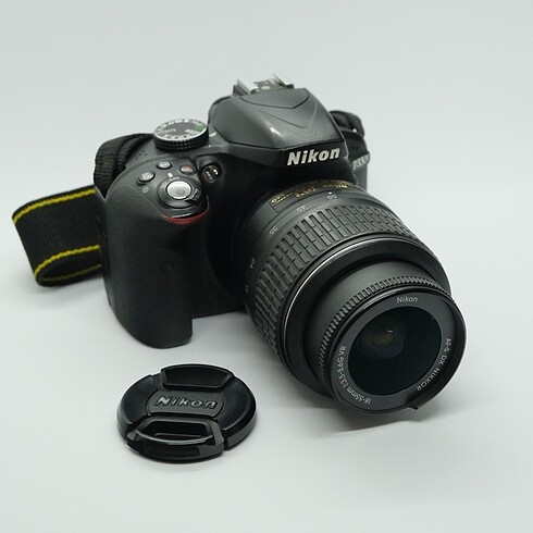 Nikon D3300 + Nikkor 18-55mm VR Lens Kiti