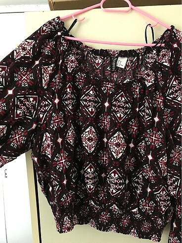 H&M Omuzları açık üst