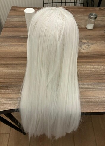 Beyaz uzun peruk