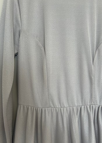 Tesettür simli gri elbise - Görsel 5