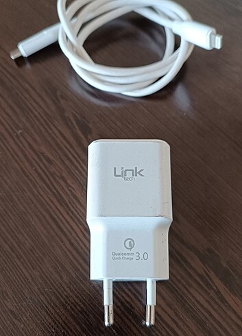 Typse şarj adaptörü ve kablosu
