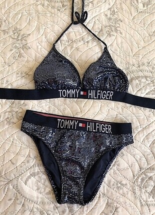 Tommy Hilfiger Bikini Takımı Tommy Hilfiger Bikini %20 İndirimli - Gardrops