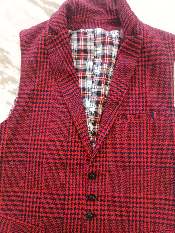 Bordo Ekoseli Düğmeli Erkek Yelek - Görsel 4