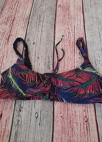 Bershka bayan bikini üstü 