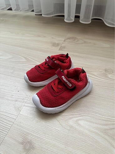 23 Beden kırmızı Renk Çocuk spor ayakkabı