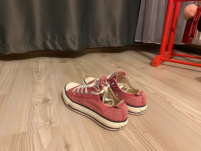 36 Beden Vişne çürüğü Converse 36