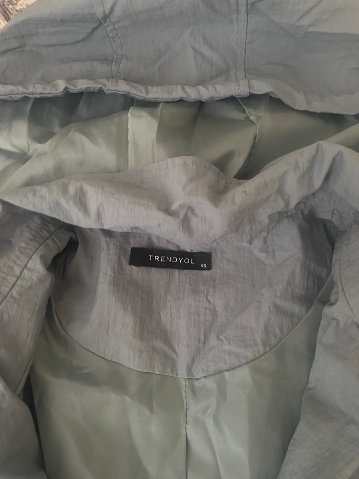 Kapşonlu yağmurluk - Görsel 3