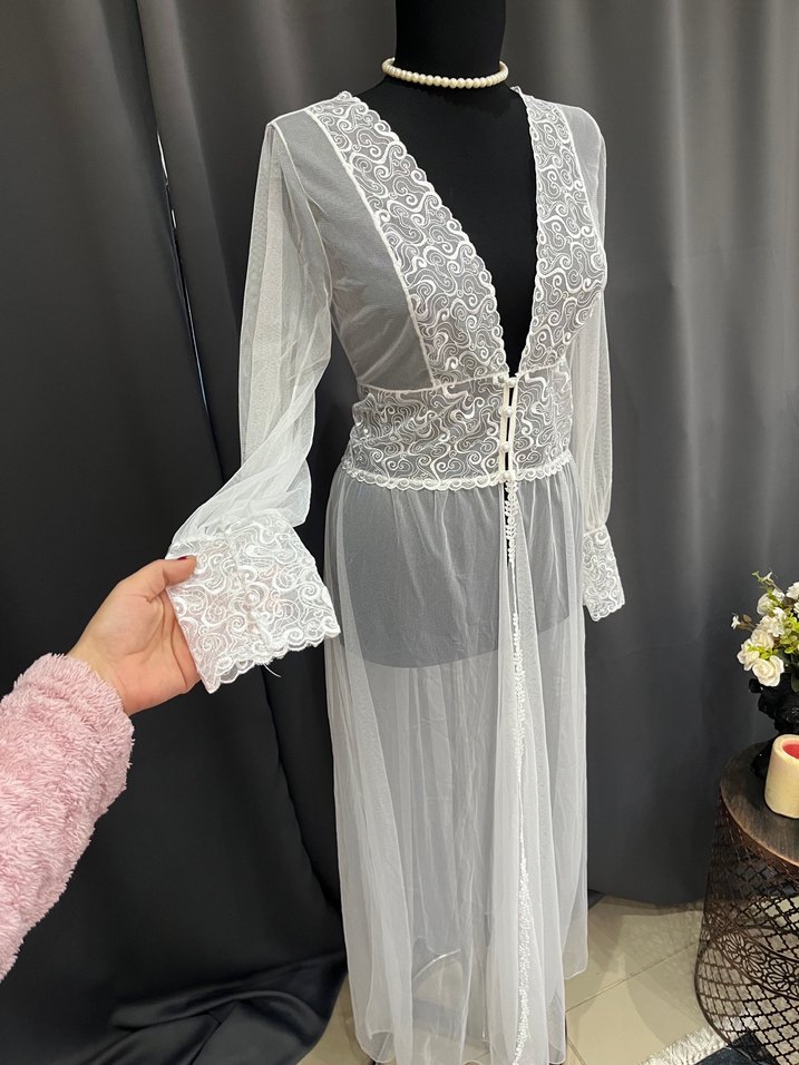 Uzun Beyaz Nakışlı Bohem Kadın Elbisesi - Görsel 2