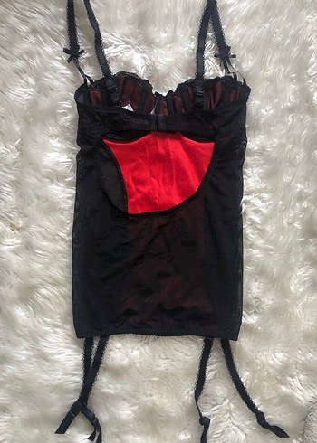 Kırmızı Dantelli Gotik Büstiyer - Görsel 4