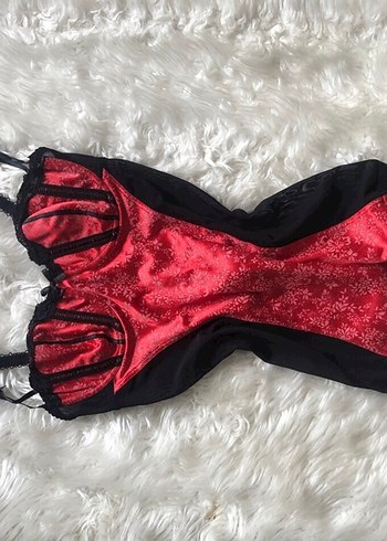 Kırmızı Dantelli Gotik Büstiyer - Görsel 3