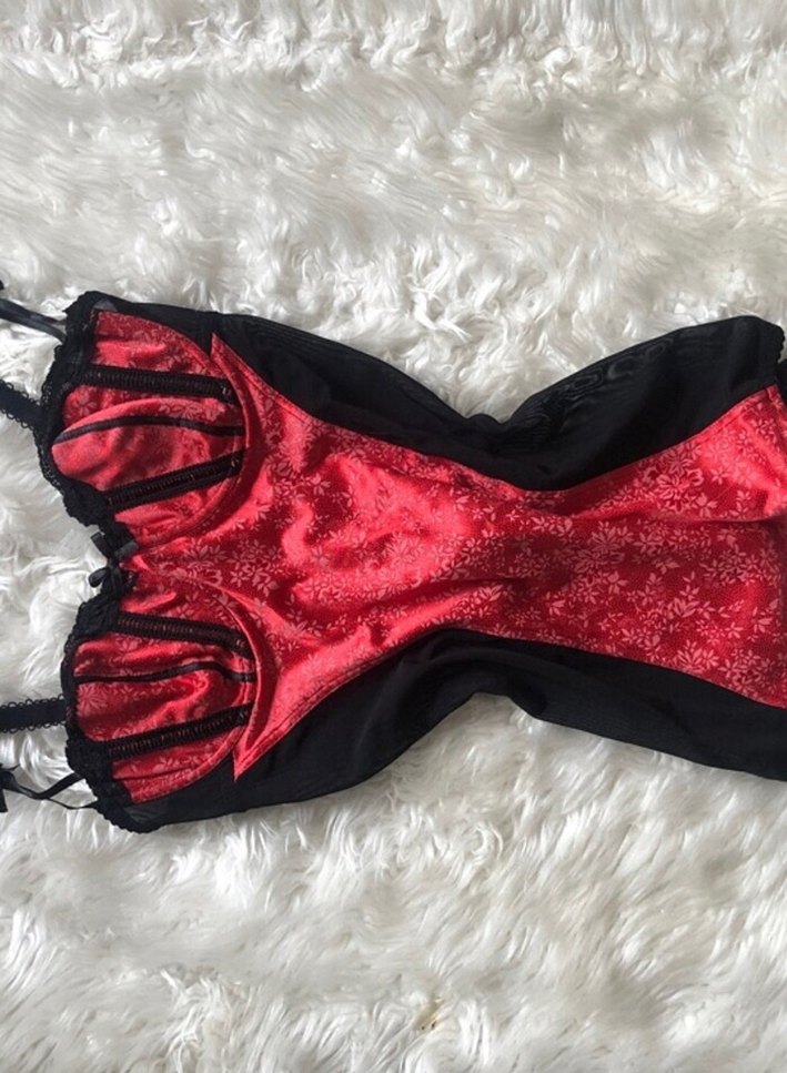 Kırmızı Dantelli Gotik Büstiyer - Görsel 3