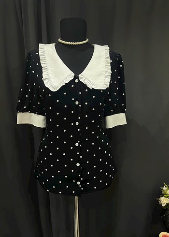 Siyah Puantiyeli, Düğmeli Kısa Kollu Bluz - Görsel 5