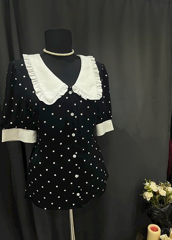 Siyah Puantiyeli, Düğmeli Kısa Kollu Bluz - Görsel 4