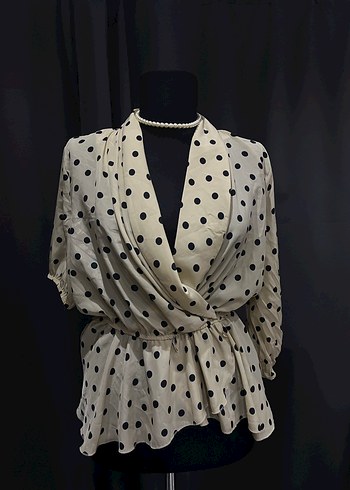 Puantiye Desenli V Yakalı Kadın Bluz - Görsel 5