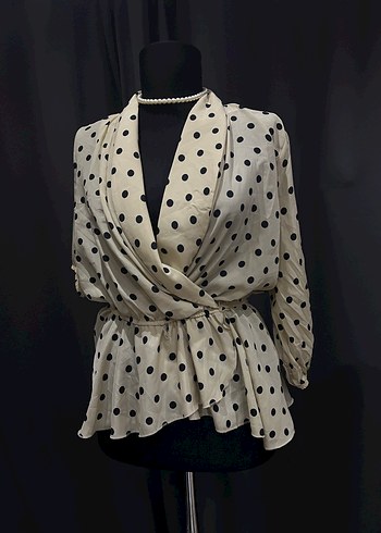 Puantiye Desenli V Yakalı Kadın Bluz - Görsel 4