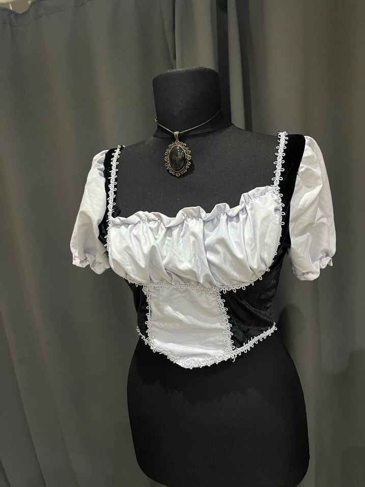 Dantel Detaylı Gotik Kadın Büstiyer - Görsel 3