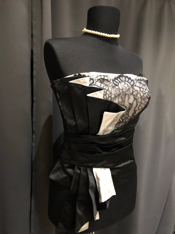 Siyah Dantel Detaylı Straplez Mini Büstiyer - Görsel 3