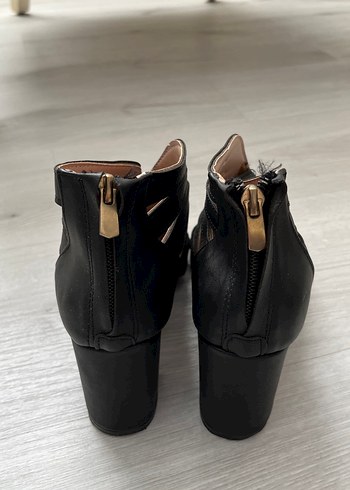 Tokalı Siyah Blok Topuklu Kadın Ayakkabı - Görsel 3