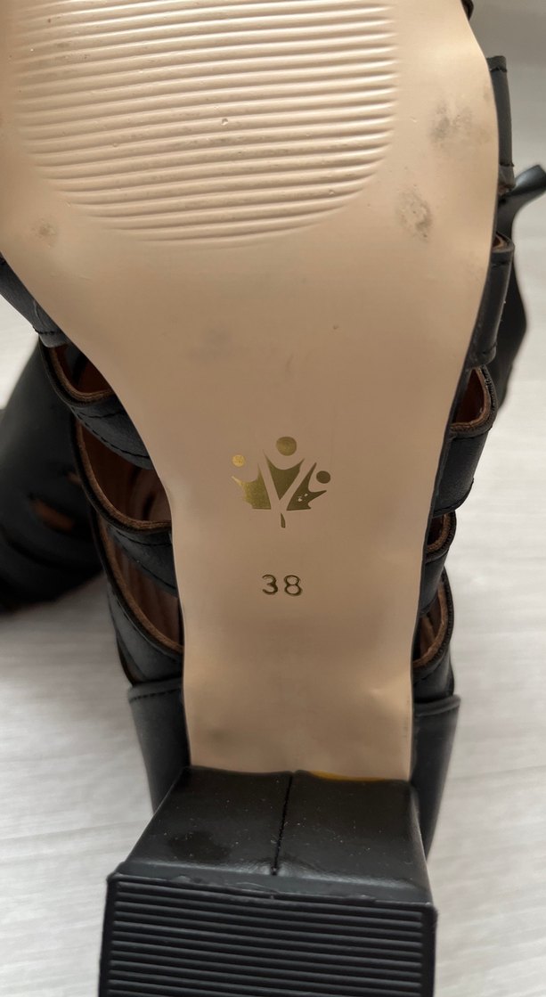 Tokalı Siyah Blok Topuklu Kadın Ayakkabı - Görsel 2