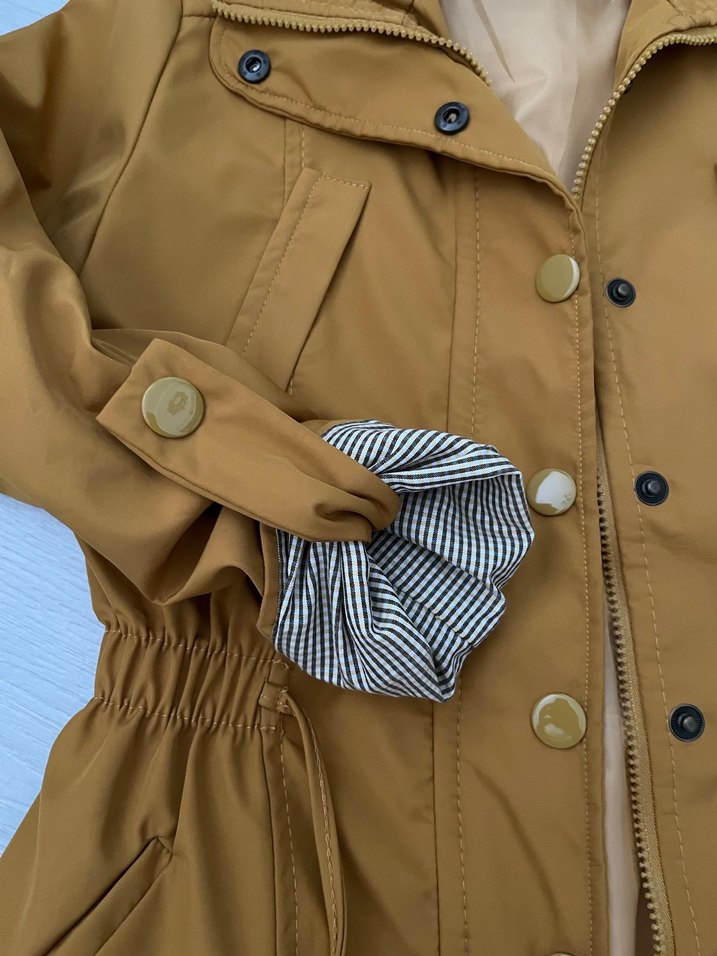 Düğmeli Bej Kadın Ceket - Görsel 3