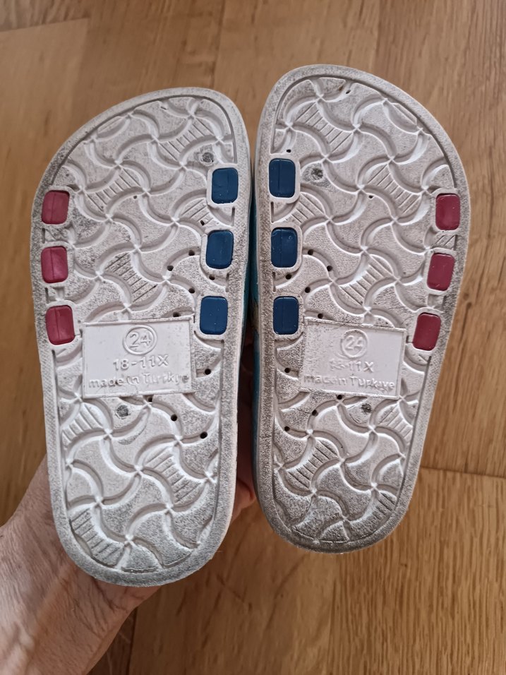 24 no, çocuk terlik, genişlik ayarlanabilir,kuz, erkek uygun - Görsel 5