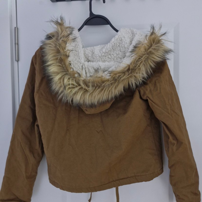 Kürklü Kapüşonlu Bej Kadın Kışlık Mont - Görsel 2