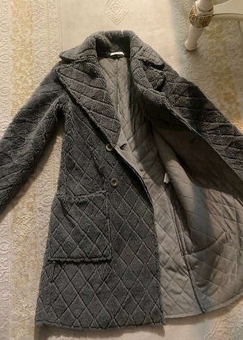 Gri Uzun Kadın Kaban Peluş Detaylı - Görsel 2