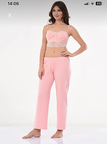 Diğer Pembe dantellı sabahlık büstiyer pijama takımı