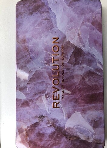 Revolution Revolution far paleti 
