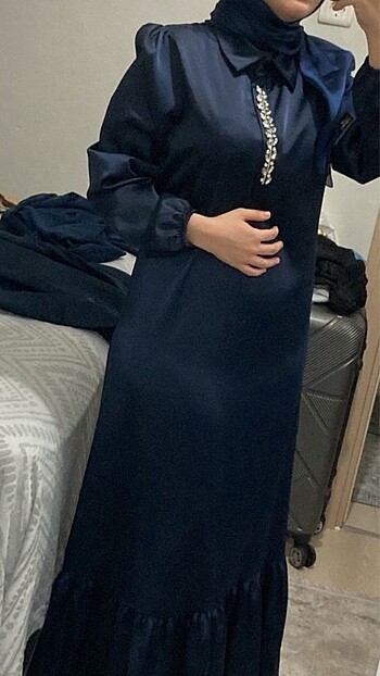 LACİVERT TESETTÜR ABİYE
