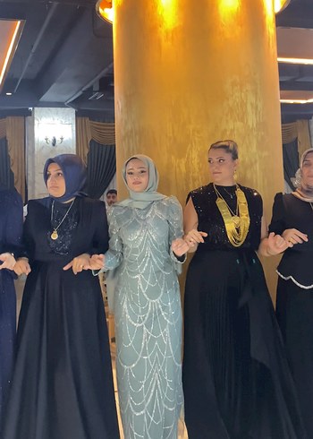 40 Beden gri Renk Boncuk İşlemeli Uzun Bohem Abiye