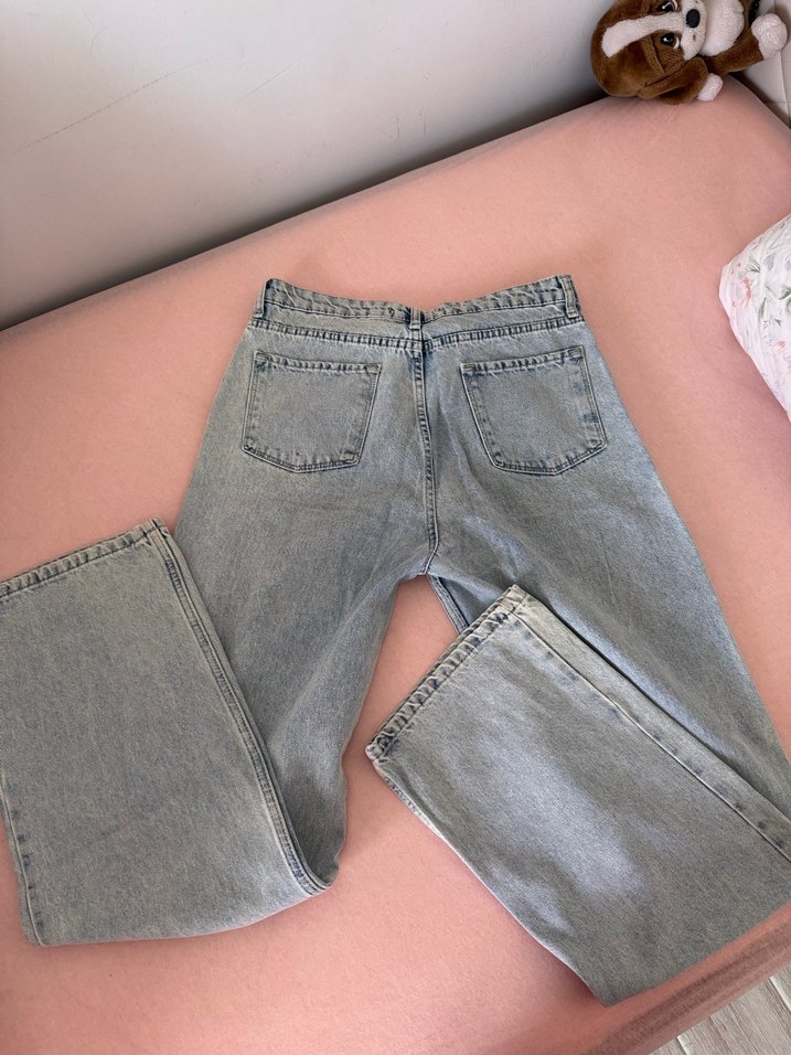 Açık Mavi Yırtık Detaylı Midi Boy Kadın Kot Pantolon - Görsel 4