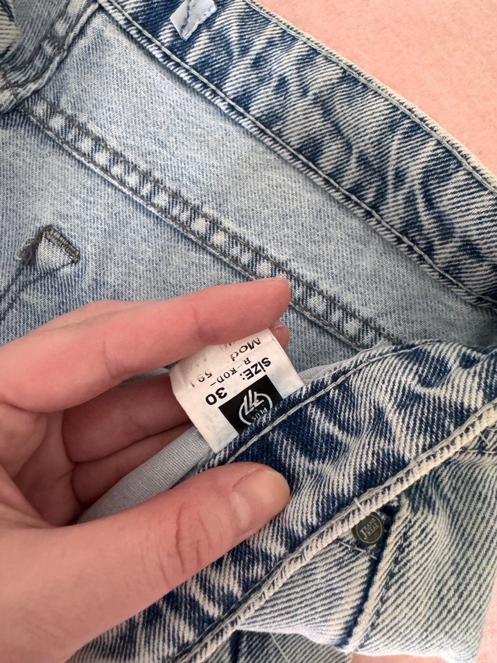 Açık Mavi Yırtık Detaylı Midi Boy Kadın Kot Pantolon - Görsel 3