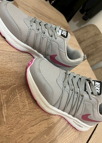 Nike Gri Kadın Spor Ayakkabı - Görsel 2