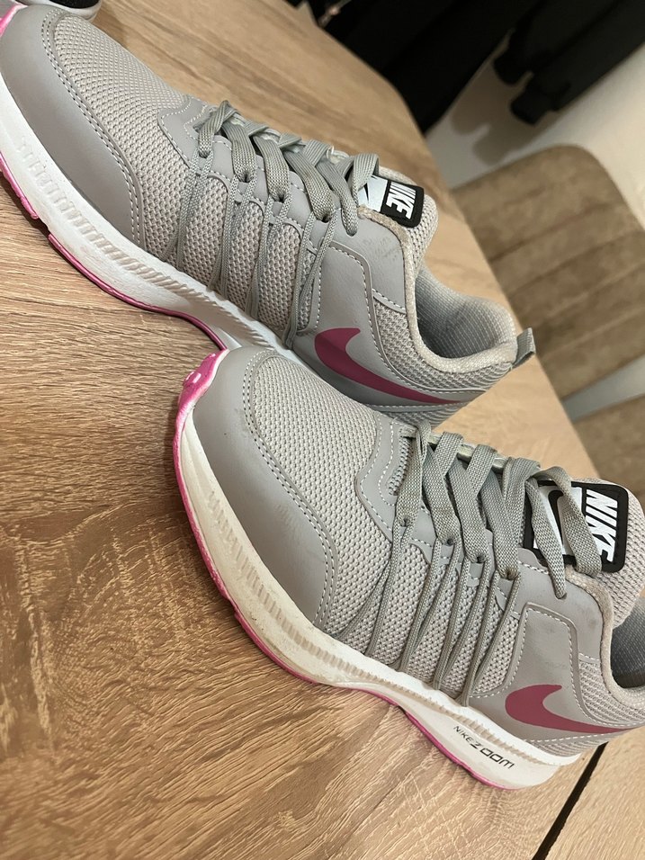 Nike Gri Kadın Spor Ayakkabı - Görsel 2