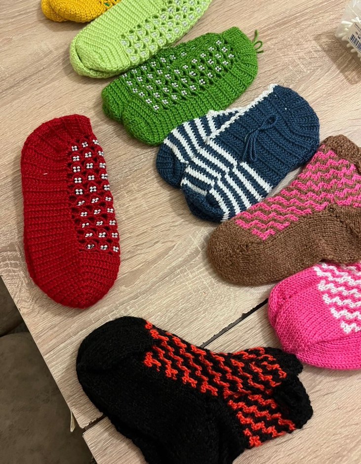 El Örgüsü Renkli Patik Çeşitleri - Görsel 2