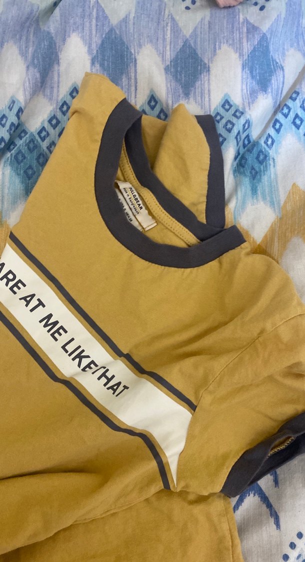 Sarı Baskılı Kadın Tişört - Görsel 4