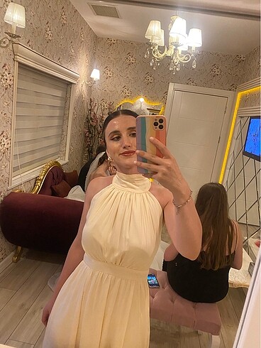 esra helvacı abiye
