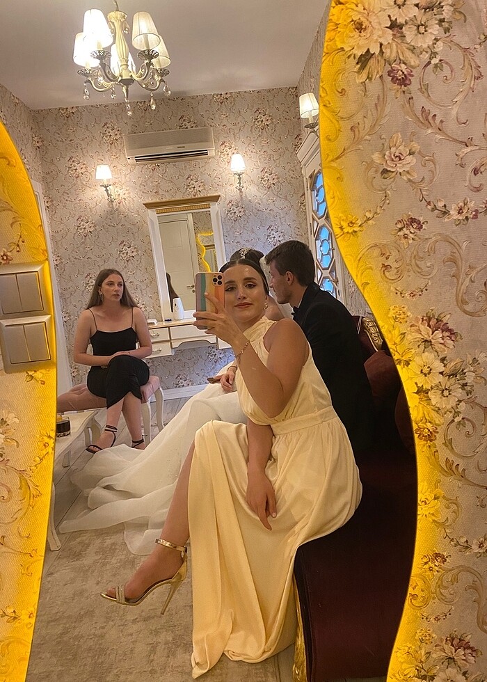 esra helvacı abiye - Görsel 3