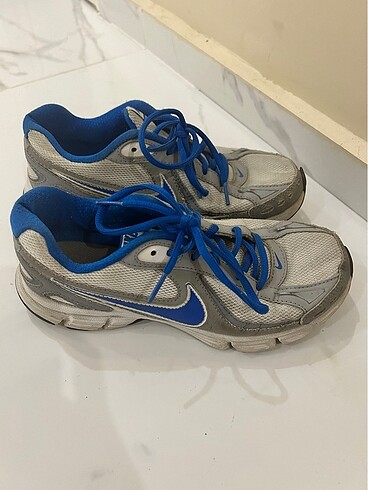 Nike spor ayakkabı