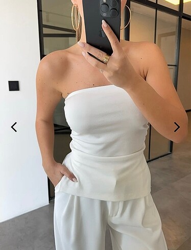 Straplez crop