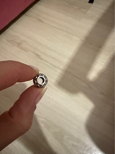 Pandora Pandora charm