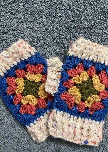 Renkli Örgü Kadın Eldivenleri - Görsel 2